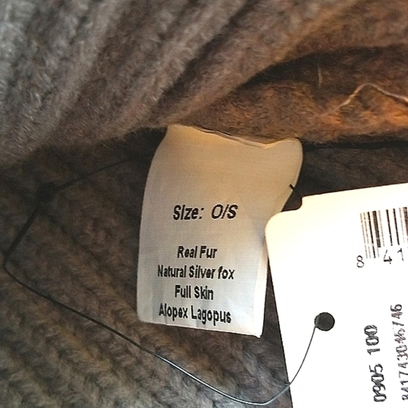 ANNABELLE Knit Chunky Cable Acrylic Real Fur Silver Fox Pom Pom Beanie Hat NWT - Picture 10 of 13